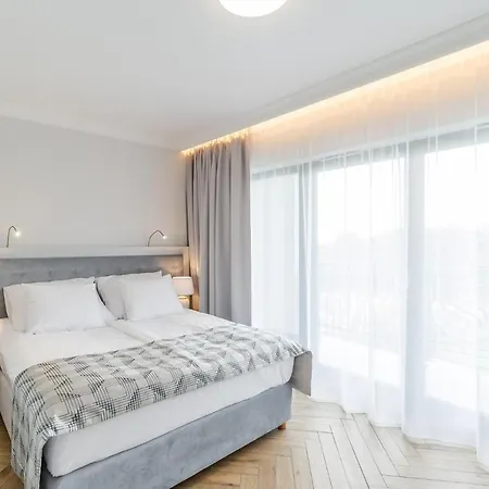 Rent Like - Maritime 209 Apartment *